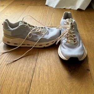 Oncloud sneakers